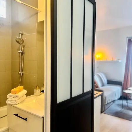 Parisian Cocoon In Batignolles Next To Montmartre * Paris