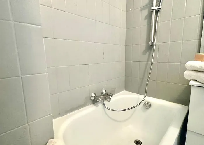 Parisian Cocoon In Batignolles Next To Montmartre Apartamento *